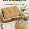 Un visuel illustrant le défi des 100 enveloppes avec des enveloppes colorées et un calendrier.