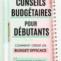 Femme souriante vérifiant son budget sur un ordinateur portable