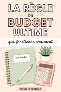 Femme souriante consultant son budget sur un ordinateur portable, représentant une gestion financière efficace.