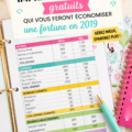 Une femme regardant des printables budgétaires sur son bureau, symbolisant la gestion des finances personnelles.