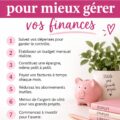 Femme prenant des notes sur un budget à la maison avec un ordinateur et un carnet.